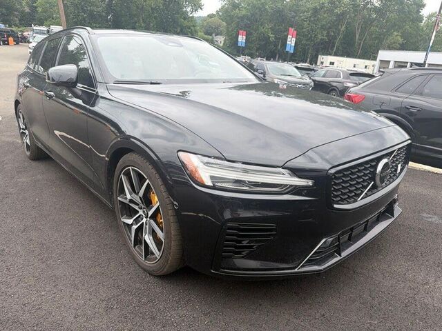 2024 Volvo V60 Recharge T8 Polestar Engineered