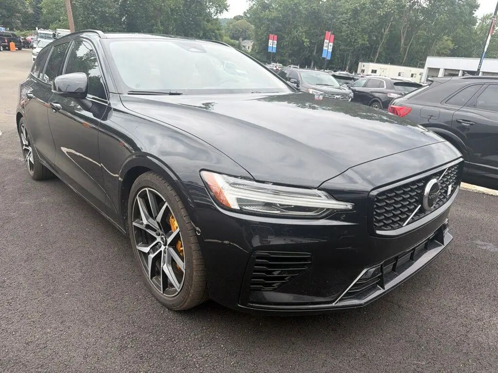 2024 Volvo V60 Recharge T8 Polestar Engineered