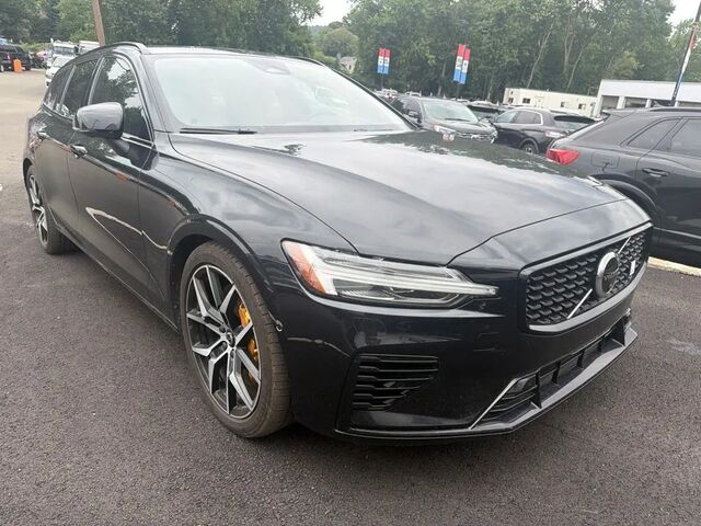 2024 Volvo V60 Recharge T8 Polestar Engineered