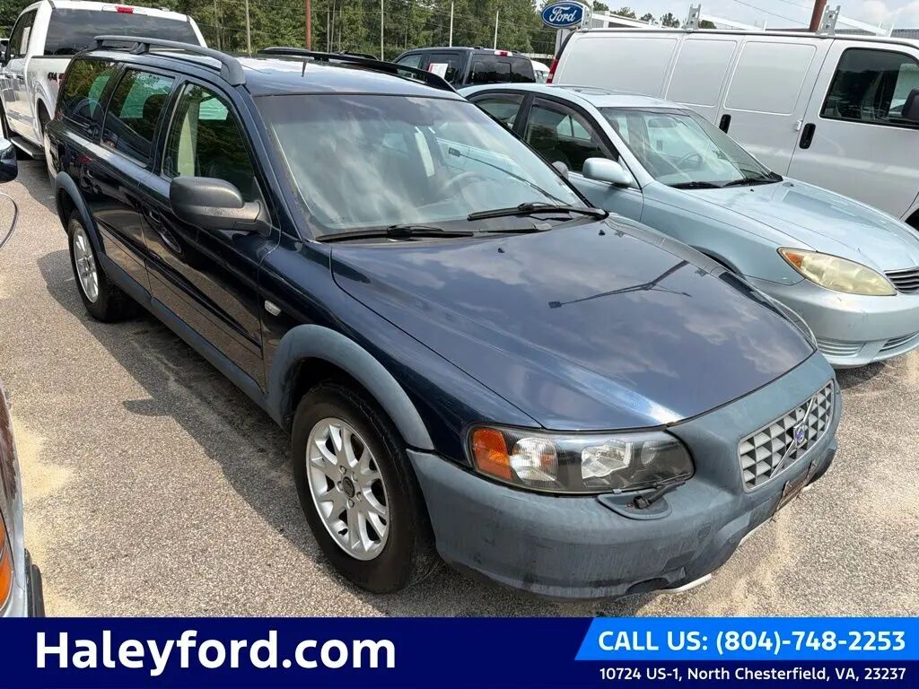 2004 Volvo XC70 Base