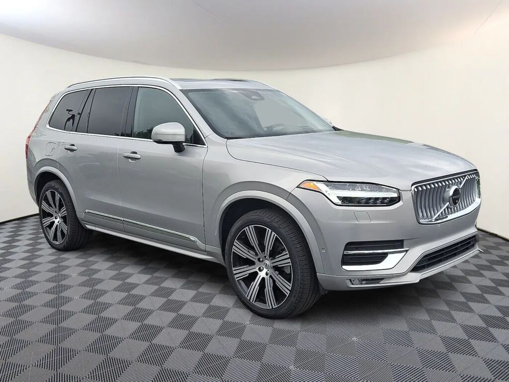 2023 Volvo XC90 B6 Ultimate Bright Theme 6P