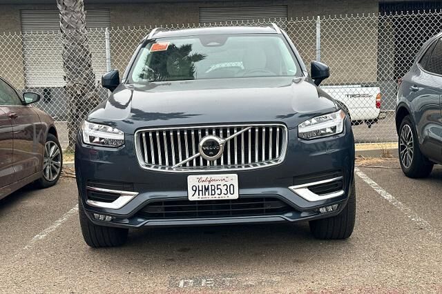 2023 Volvo XC90 B6 Plus Bright Theme 6P