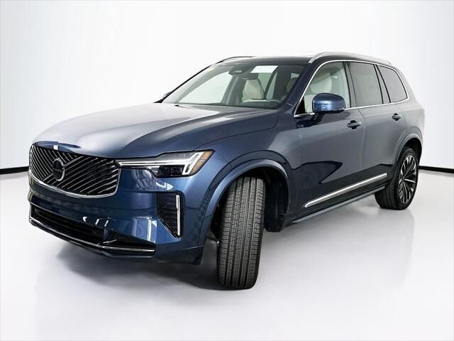 2026 Volvo XC90 B6 Core