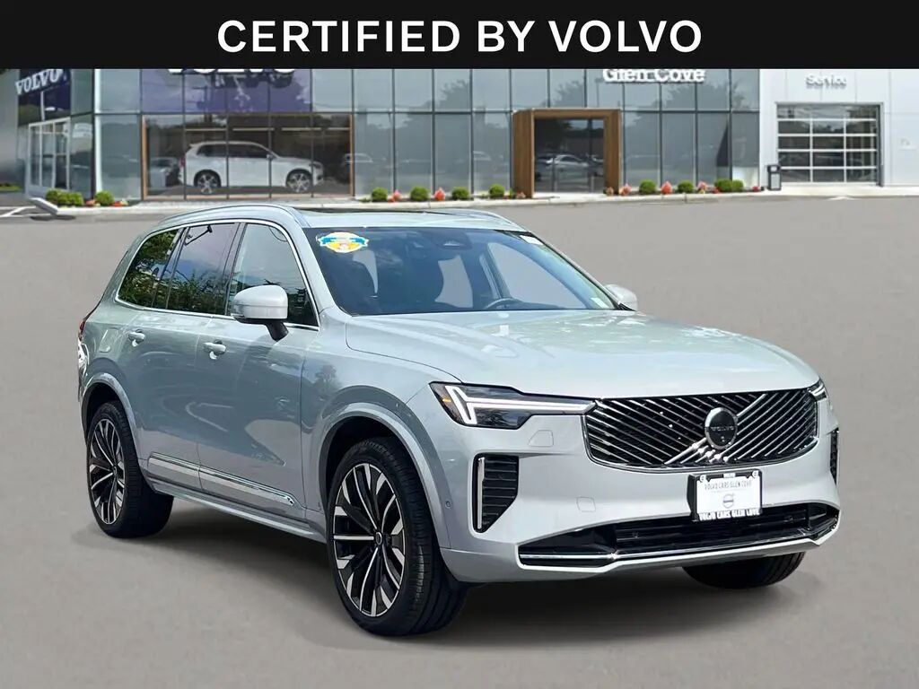 2026 Volvo XC90 B6 Plus 7P — photo 1 of 13