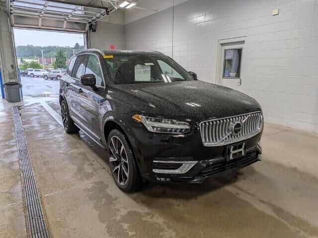 2024 Volvo XC90 B6 Ultimate Bright Theme 7P