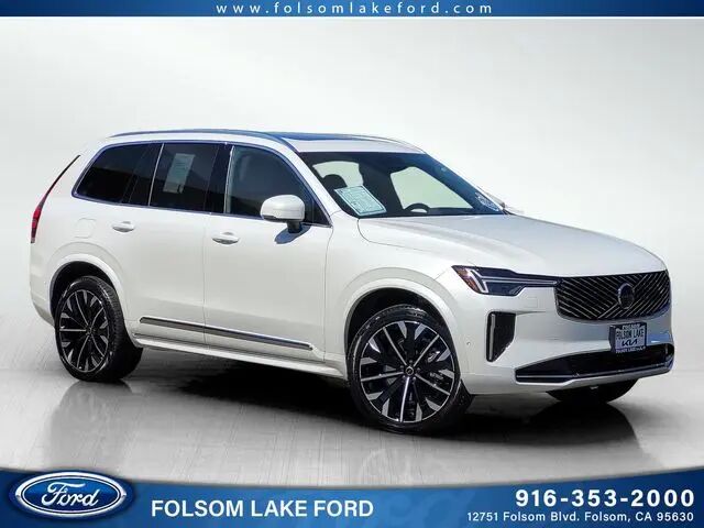 2026 Volvo XC90 B6 Ultra 7P — photo 1 of 12