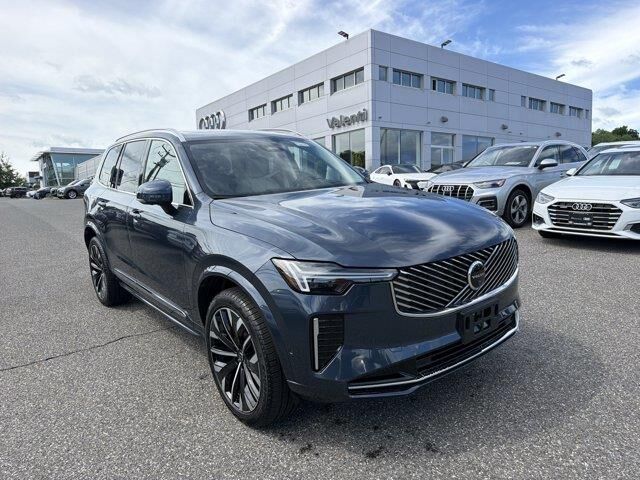 2026 Volvo XC90 B6 Ultra 7P — photo 1 of 13