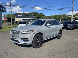 2024 Volvo XC90 B6 Core Bright Theme