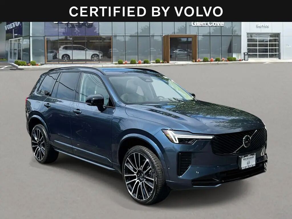 2026 Volvo XC90 B6 Ultra Dark 7P — photo 1 of 13