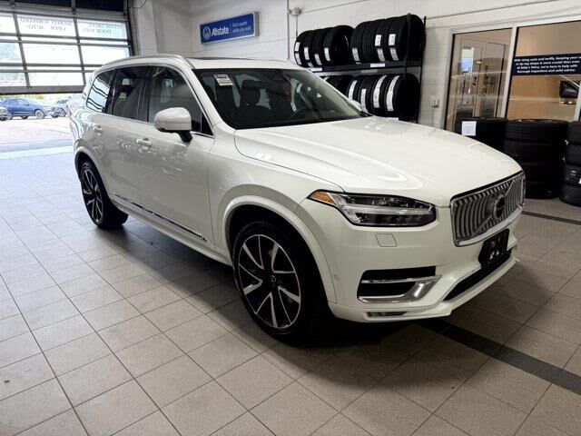 2023 Volvo XC90 B6 Plus Bright Theme 7P