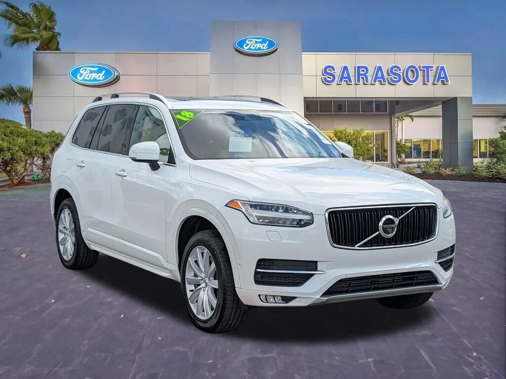 2018 Volvo XC90 T5 Momentum 7-Passenger — photo 1 of 13