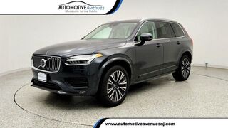 2022 Volvo XC90 Momentum