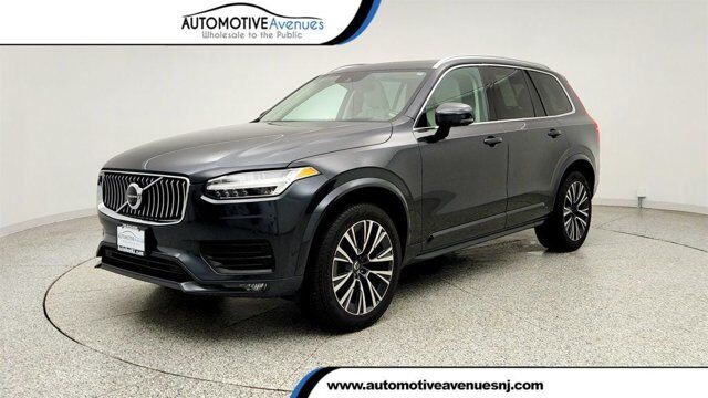 2022 Volvo XC90 Momentum