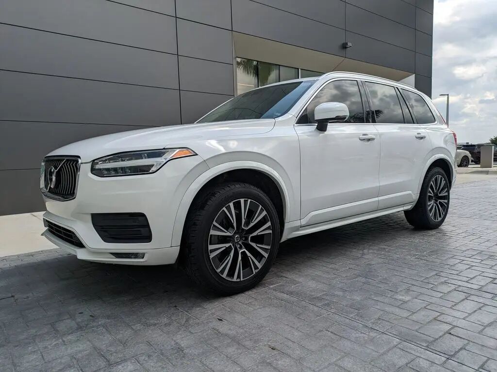 2020 Volvo XC90 T5 Momentum