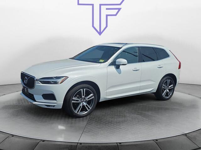 2021 Volvo XC60 T5 Momentum