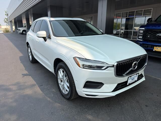 2018 Volvo XC60 T5 Momentum