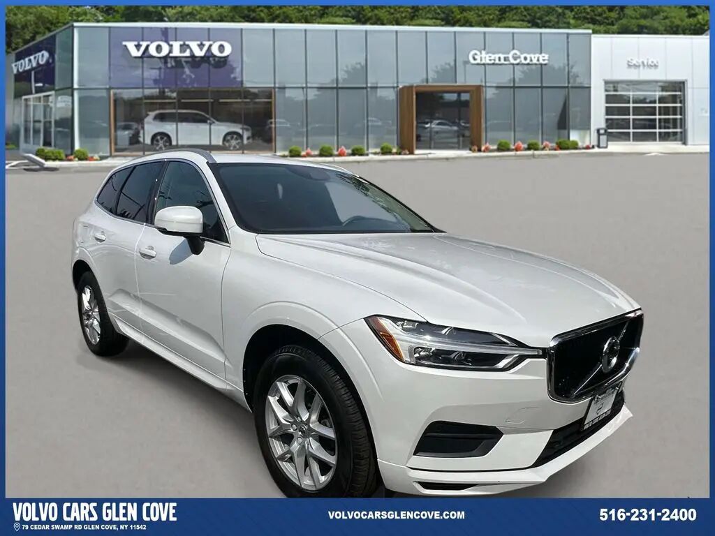 2020 Volvo XC60 T5 Momentum — photo 1 of 13