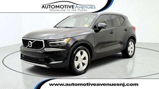 2019 Volvo XC40 Momentum