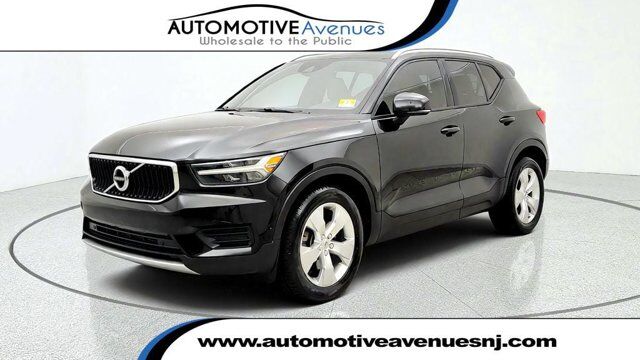 2019 Volvo XC40 Momentum