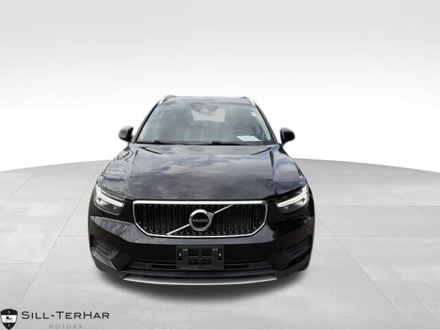 2020 Volvo XC40 T5 Momentum