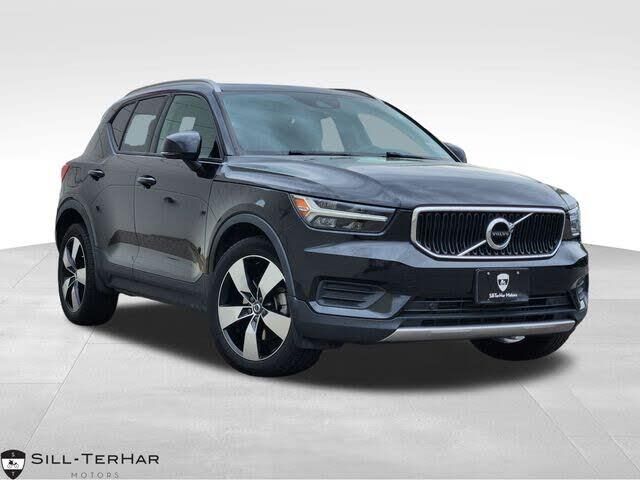 2020 Volvo XC40 T5 Momentum