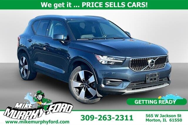 2021 Volvo XC40 T5 Momentum