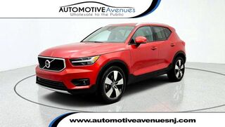 2021 Volvo XC40 Momentum