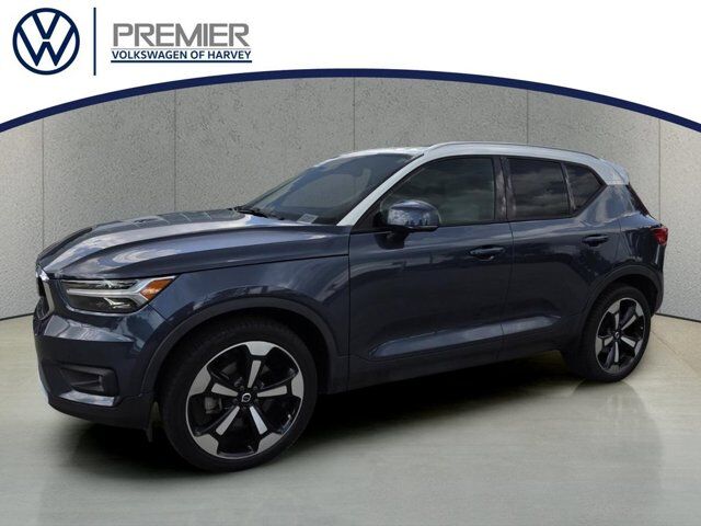 2021 Volvo XC40 Momentum