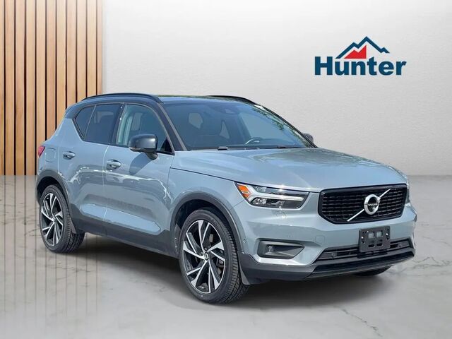 2020 Volvo XC40 T5 R-Design
