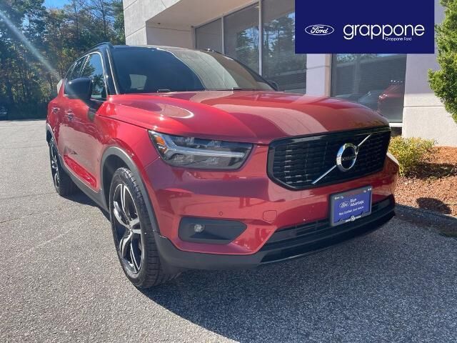 2021 Volvo XC40 T5 R-Design
