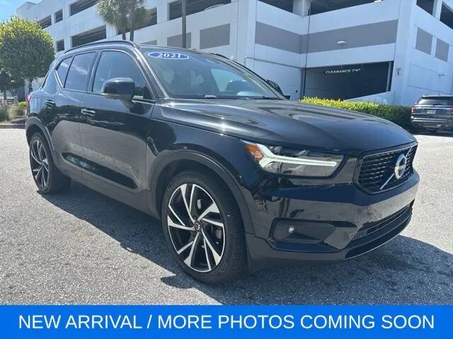 2021 Volvo XC40 T5 R-Design
