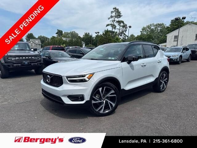 2020 Volvo XC40 T5 R-Design