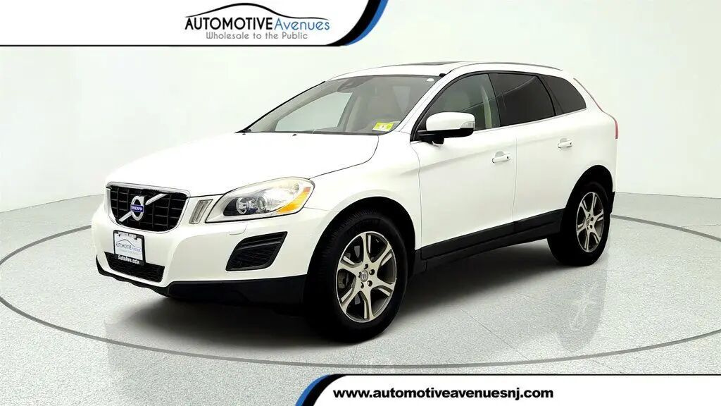 2013 Volvo XC60 T6 — photo 1 of 13