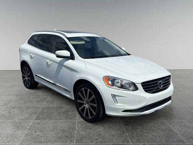 2015 Volvo XC60 T6 — photo 1 of 13