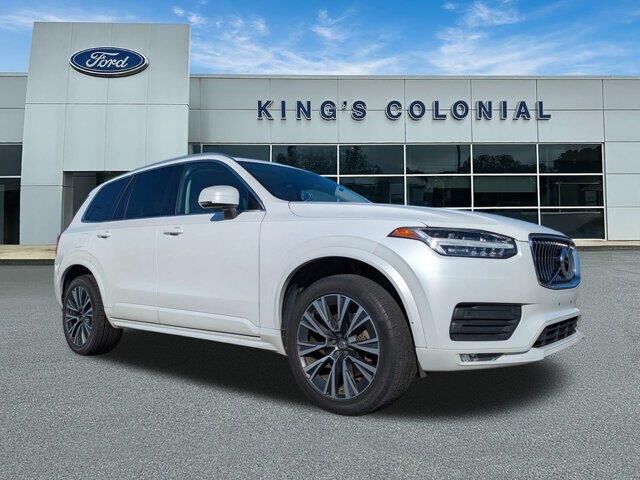 2020 Volvo XC90 T6 Momentum 6-Passenger
