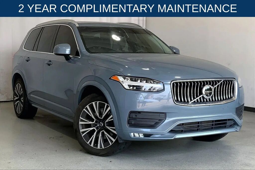 2020 Volvo XC90 T6 Momentum 7-Passenger — photo 1 of 13