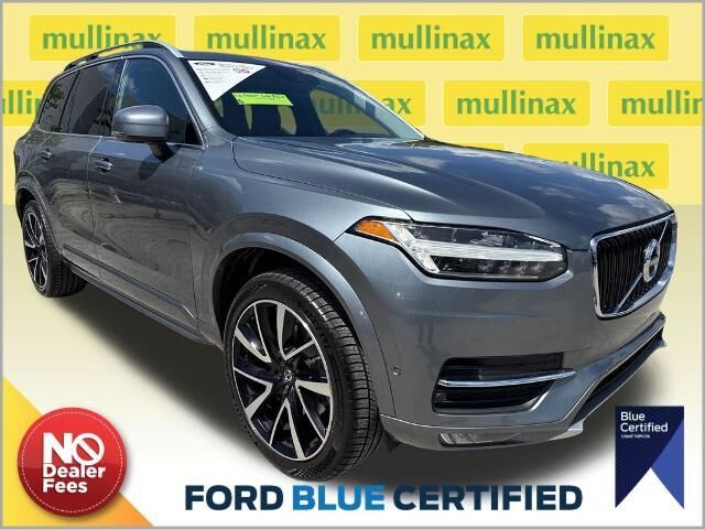 2018 Volvo XC90 T6 Momentum — photo 1 of 10