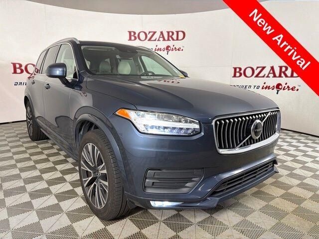 2020 Volvo XC90 T6 Momentum 7-Passenger
