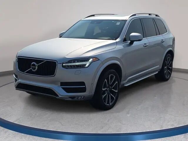 2017 Volvo XC90 T6 Momentum