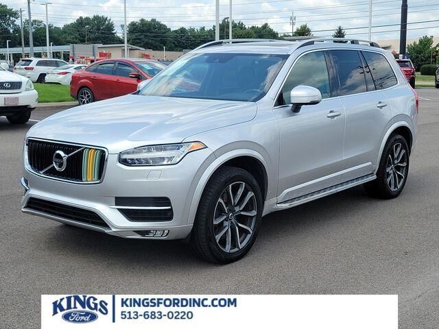 2017 Volvo XC90 T6 Momentum