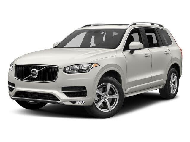 2018 Volvo XC90 T6 Momentum — photo 1 of 1