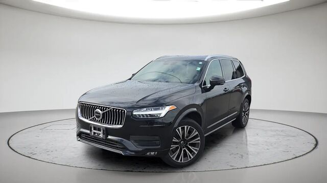 2021 Volvo XC90 T6 Momentum 7-Passenger