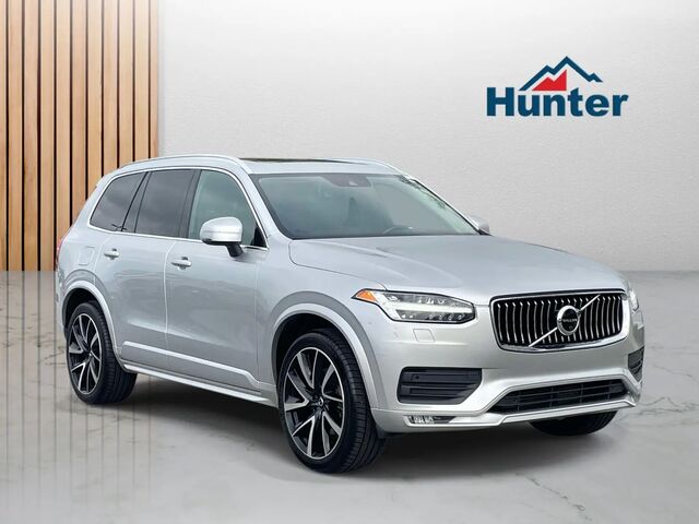 2022 Volvo XC90 T6 Momentum 7-Passenger