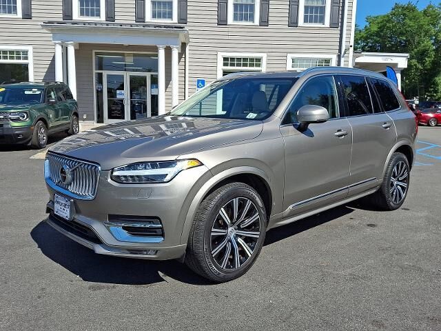 2022 Volvo XC90 T6 Inscription 7-Passenger
