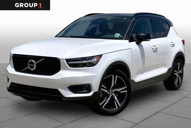 2020 Volvo XC40 T4 R-Design