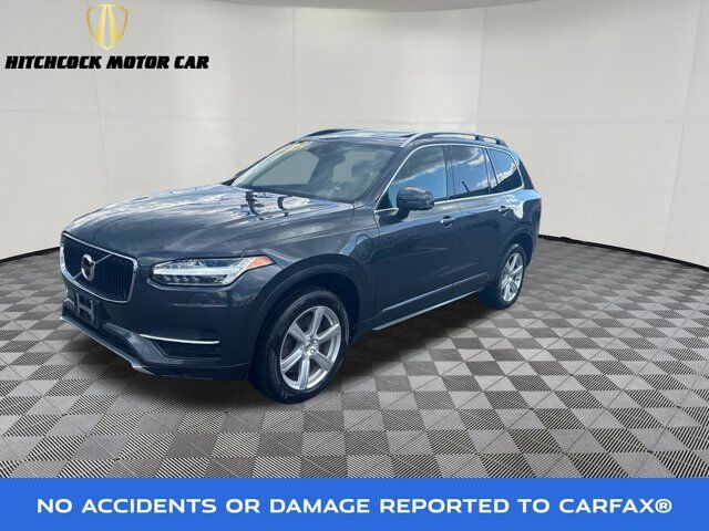 2016 Volvo XC90 Hybrid T8 Momentum