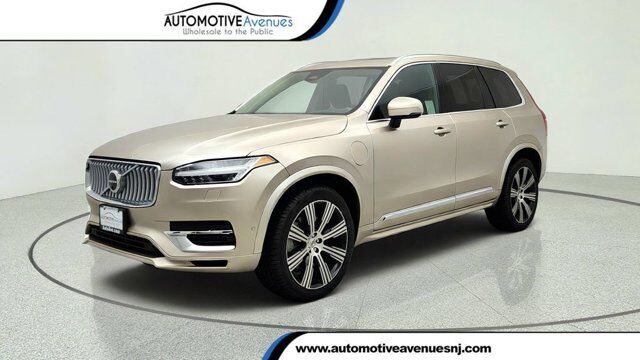 2024 Volvo XC90 Recharge Plug-In Hybrid Plus Bright Theme