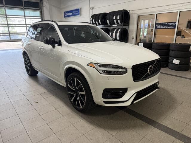 2023 Volvo XC90 Recharge T8 Ultimate Dark Theme — photo 1 of 12