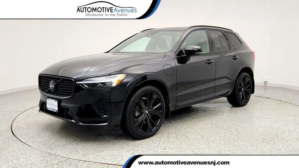 2024 Volvo XC60 Recharge T8 Ultimate Black Edition