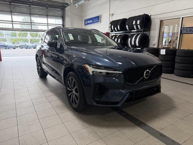 2023 Volvo XC60 Recharge T8 Plus Dark Theme — photo 1 of 13